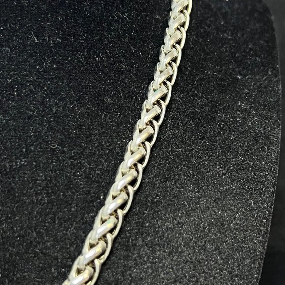 Vintage Chunky 17" Silver Tone Foxtail Necklace W/Heavy 2 Toned Pendant (3736) - Picture 4 of 6